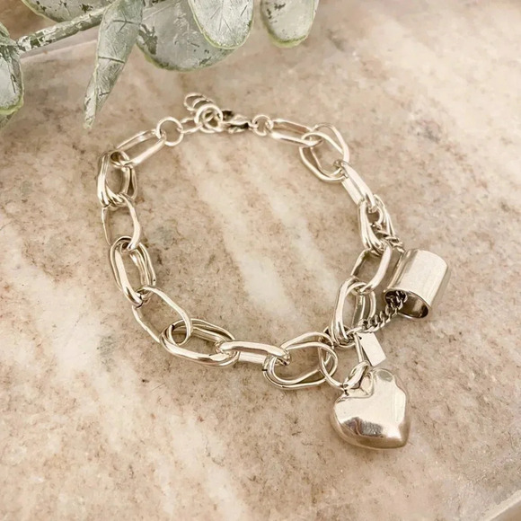 925 Sterling Silver Heart Link Bracelet Chunky Statement Bracelet Heart Charm - Picture 3 of 10